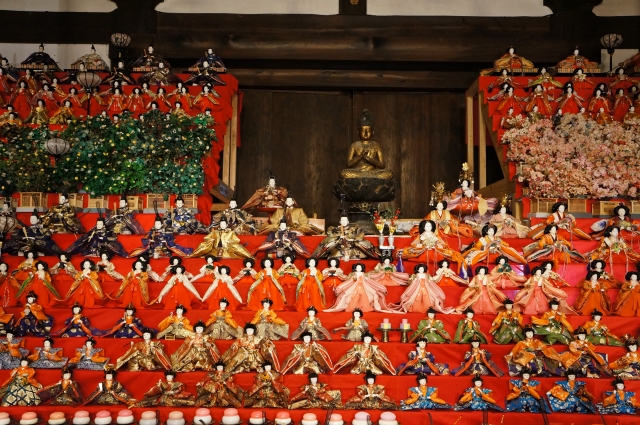 【最終回！】城下町、奈良 高取「町家の雛めぐり」～3,000体のひな人形～〈専用車1台8名様限定〉