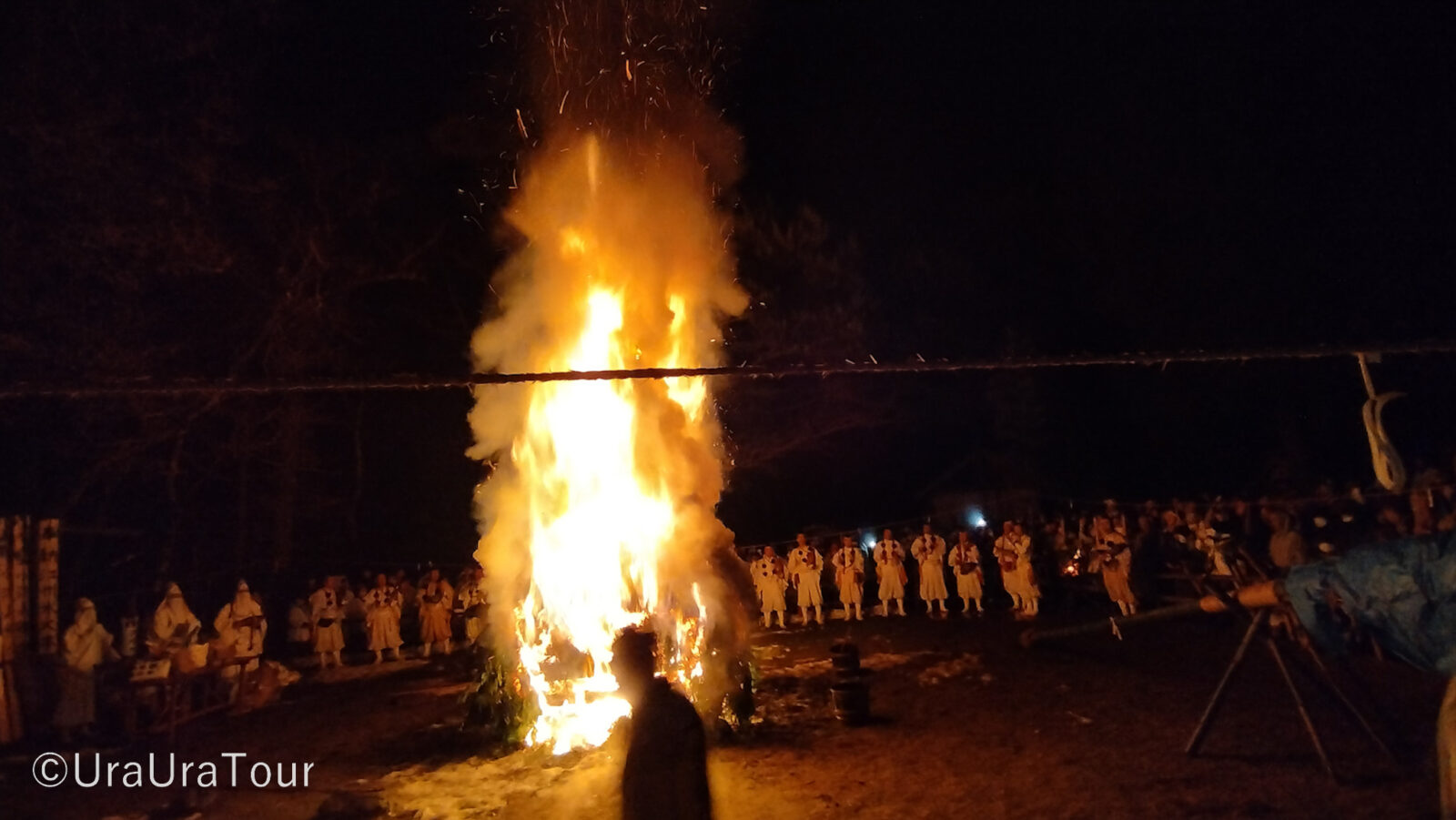 ★催行確定★【3月2日限定！】東大寺二月堂お水取りの始まり！若狭のお水送り～千人の松明行列に参加！～〈専用車1台8名様限定〉